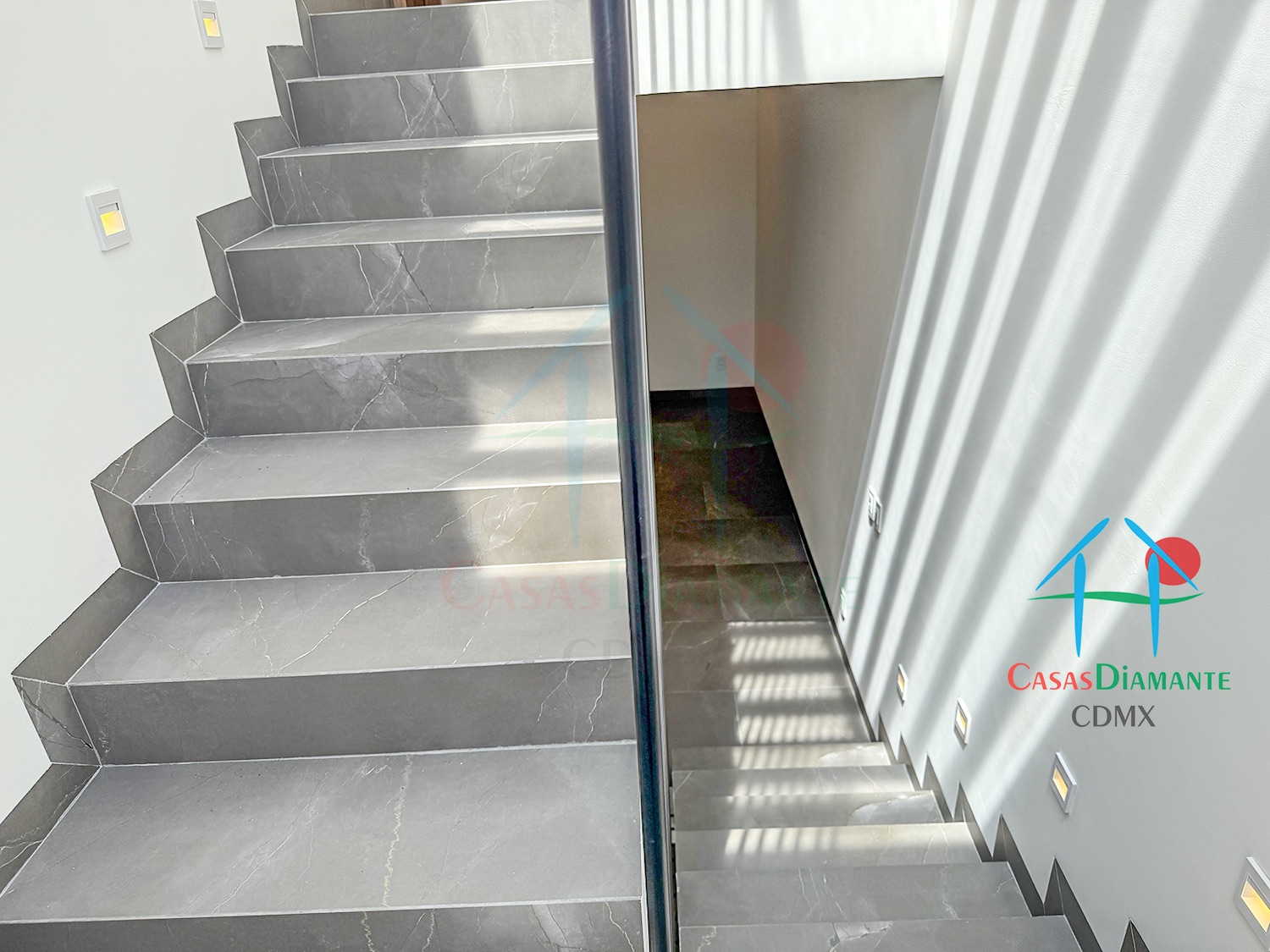 Las Águilas Verdun Casa F - Escaleras 4